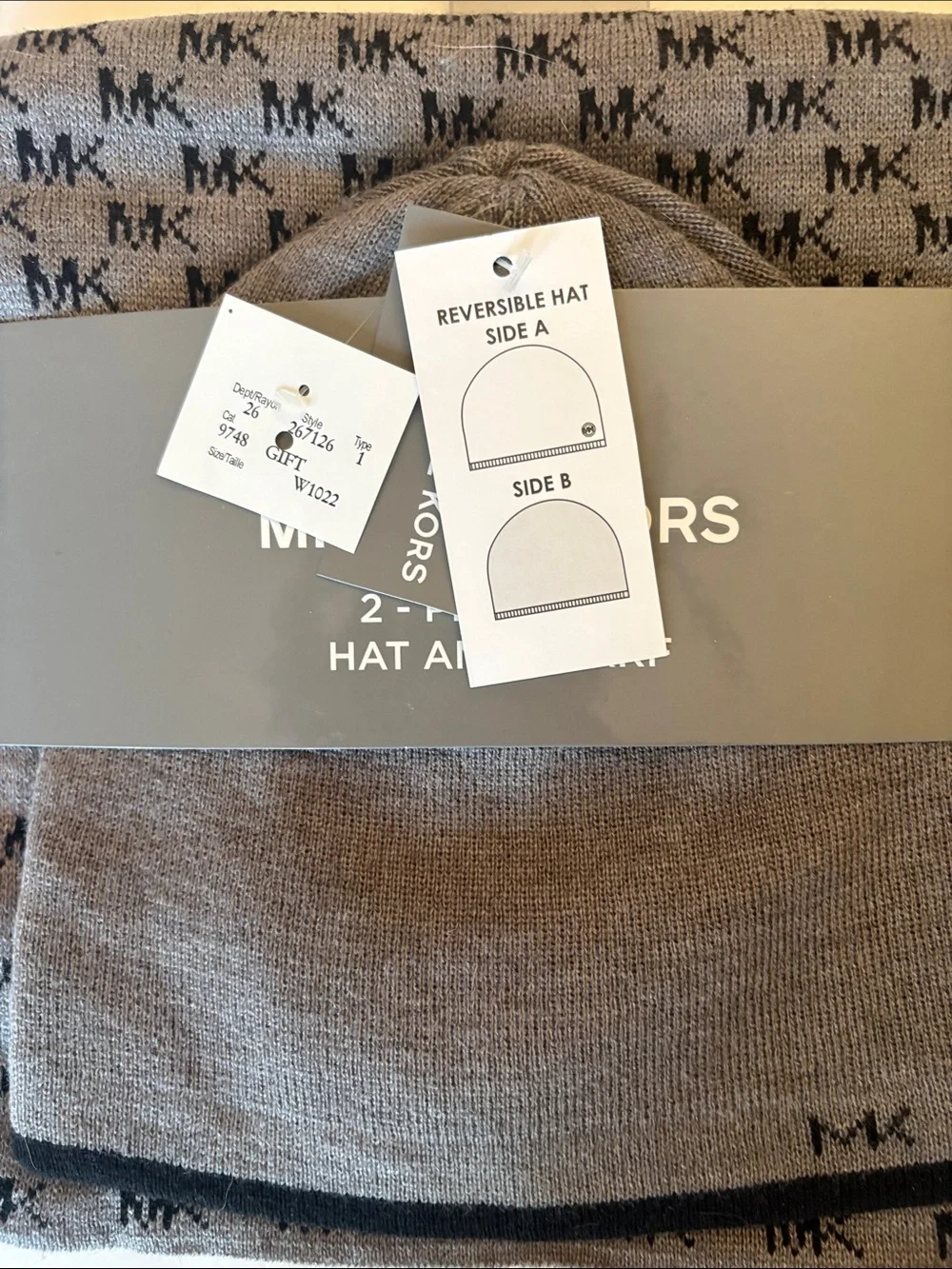 NWT MICHAEL KORS 2 Piece Hat & Scarf Set